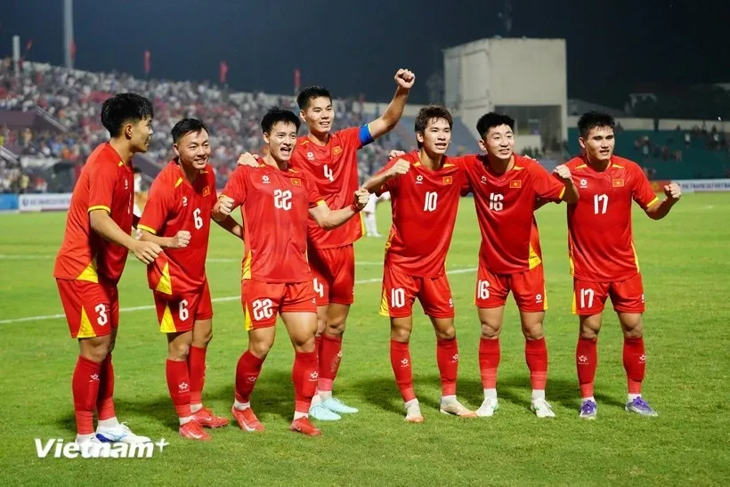 trước trận đấu với tuyển Việt Nam